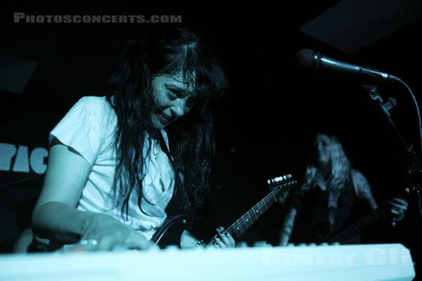 DEATH VALLEY GIRLS - 2019-07-25 - PARIS - Espace B - Nicole Smith - Bonnie Bloomgarden